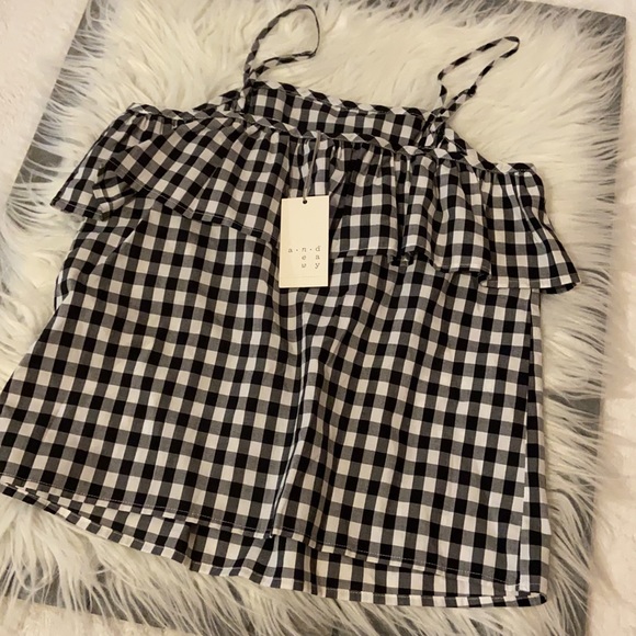 Black/white Gingham ruffle tank ❤️ - Picture 6 of 6